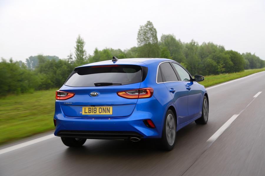  Kia Ceed First Edition 2018 года  (UK) (фото 19 из 30)